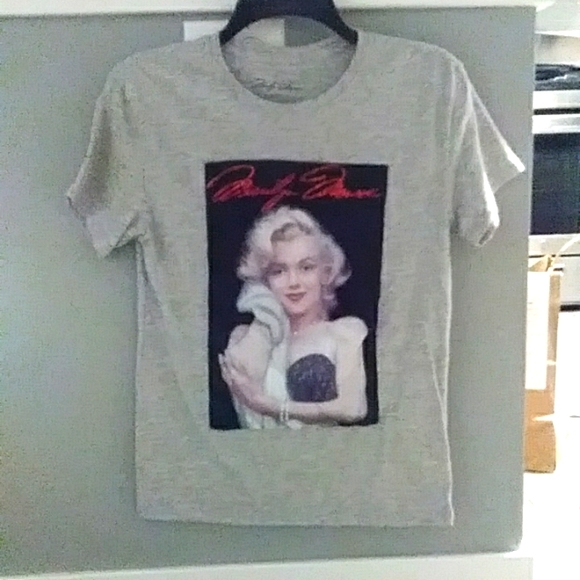 Marilyn Monroe Tee - Picture 2 of 6